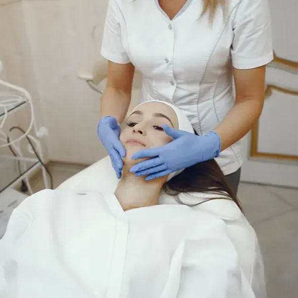 Dermatologické a estetické kliniky